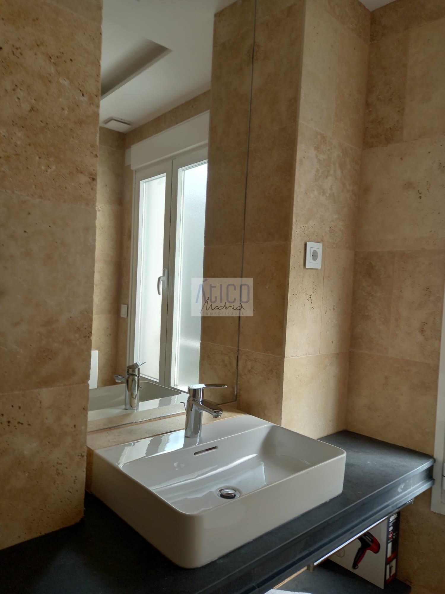 For rent of penthouse in Madrid
