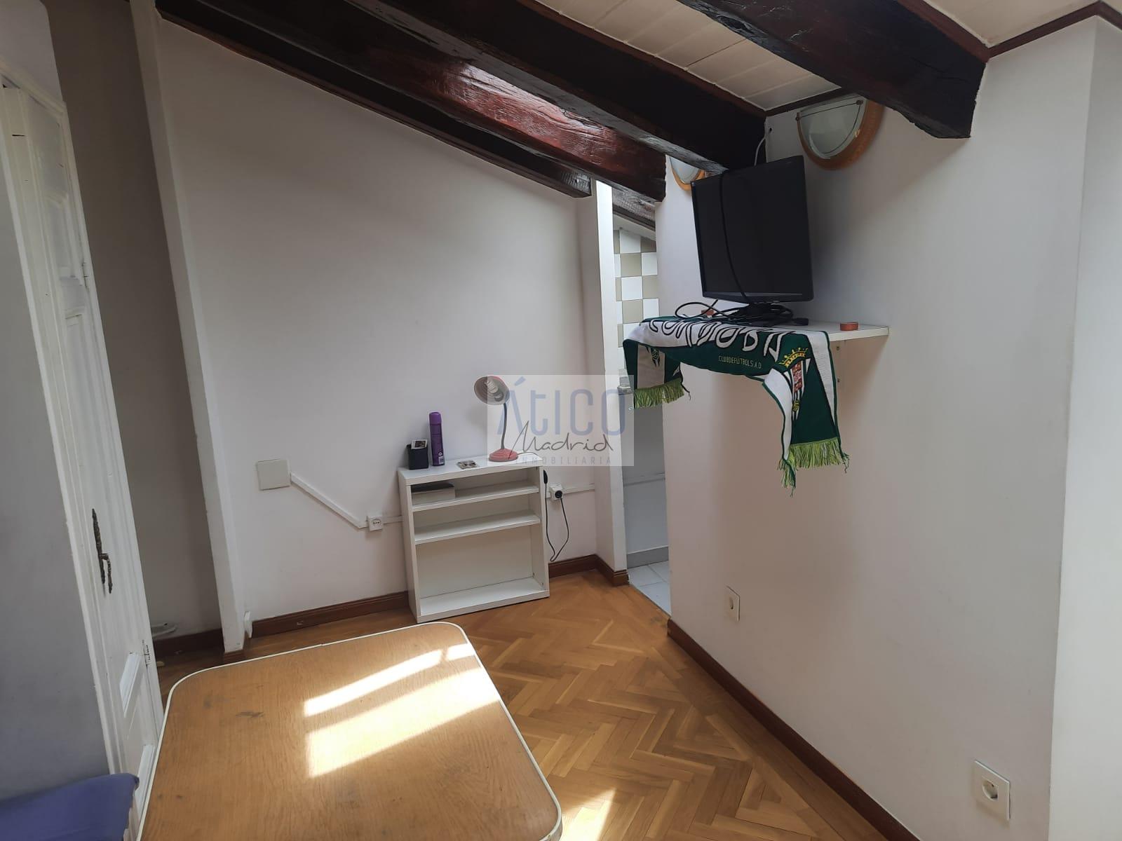 For sale of penthouse in Madrid