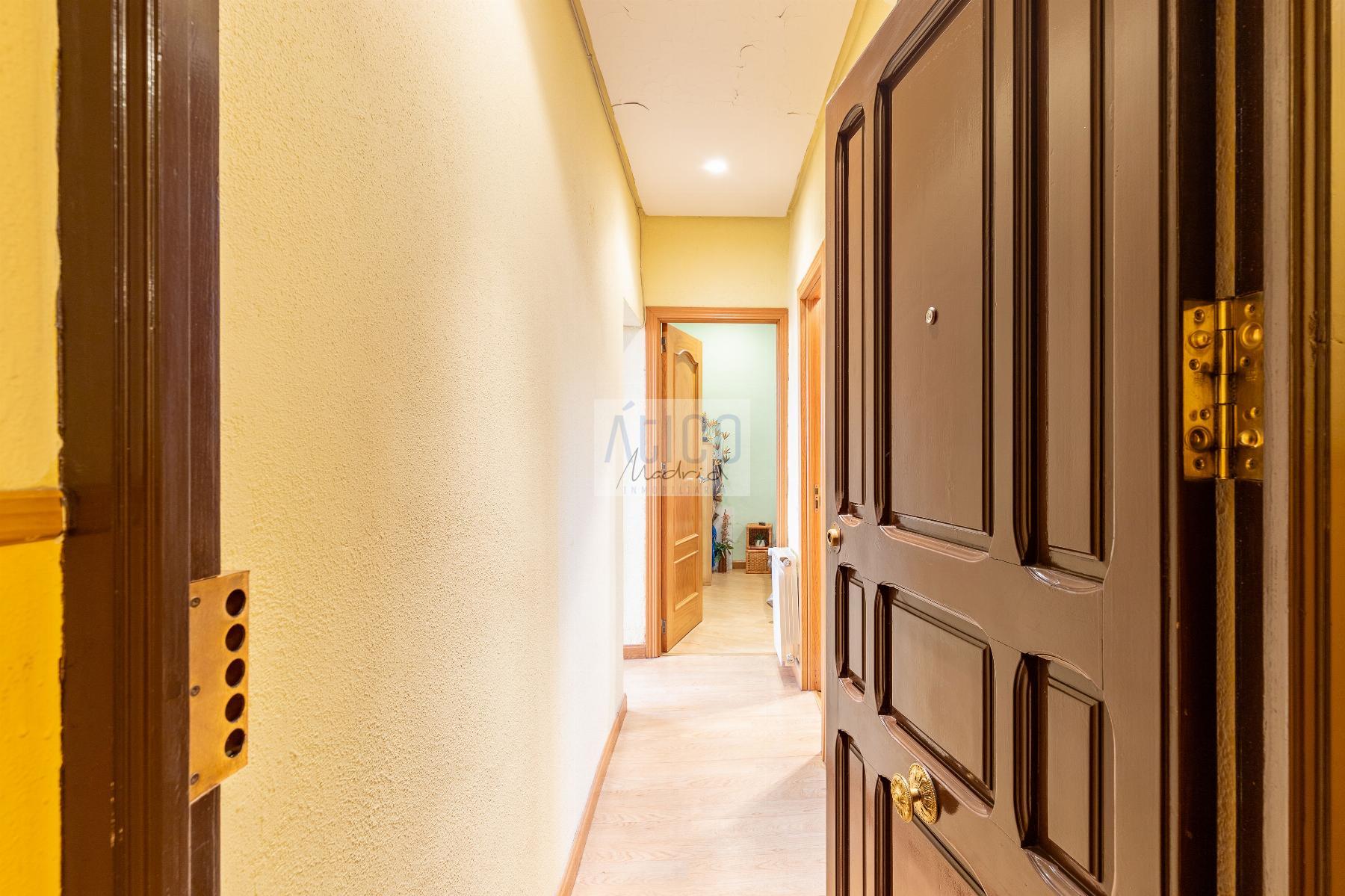 For sale of flat in Madrid