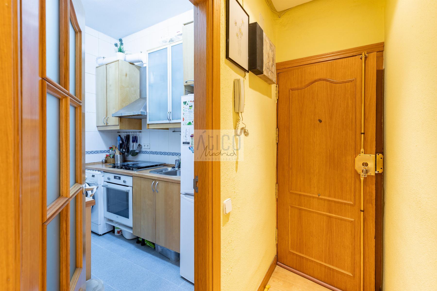 For sale of flat in Madrid