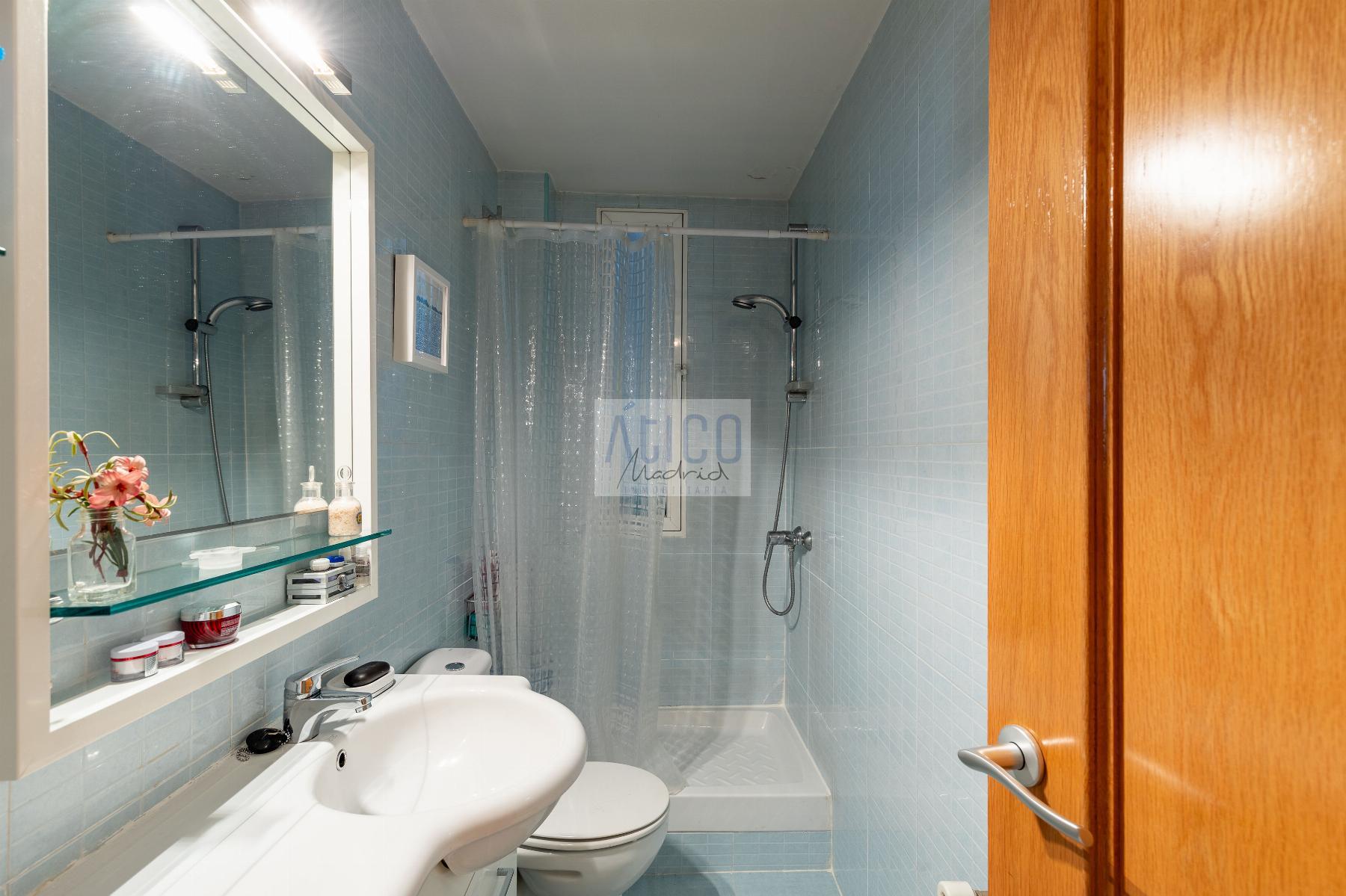For sale of flat in Madrid