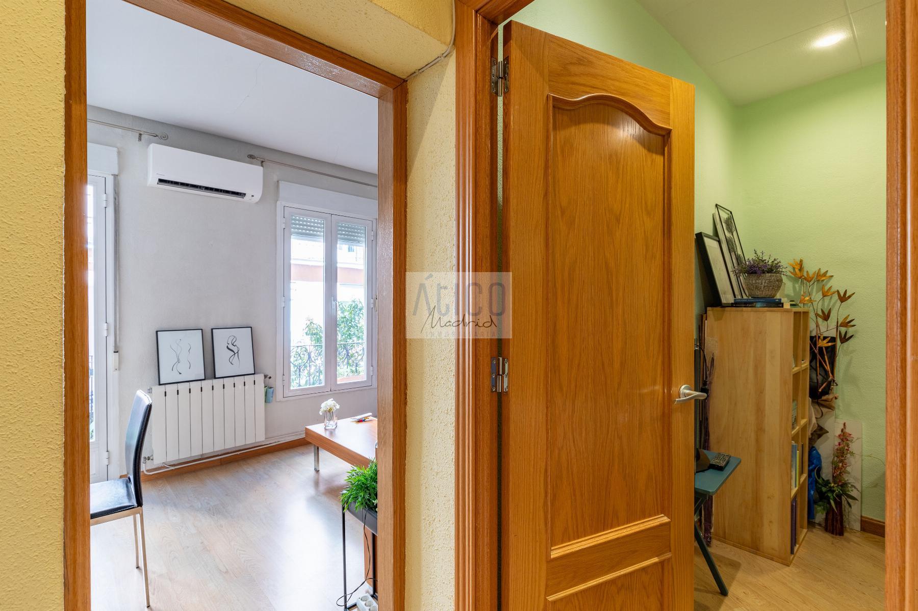 For sale of flat in Madrid