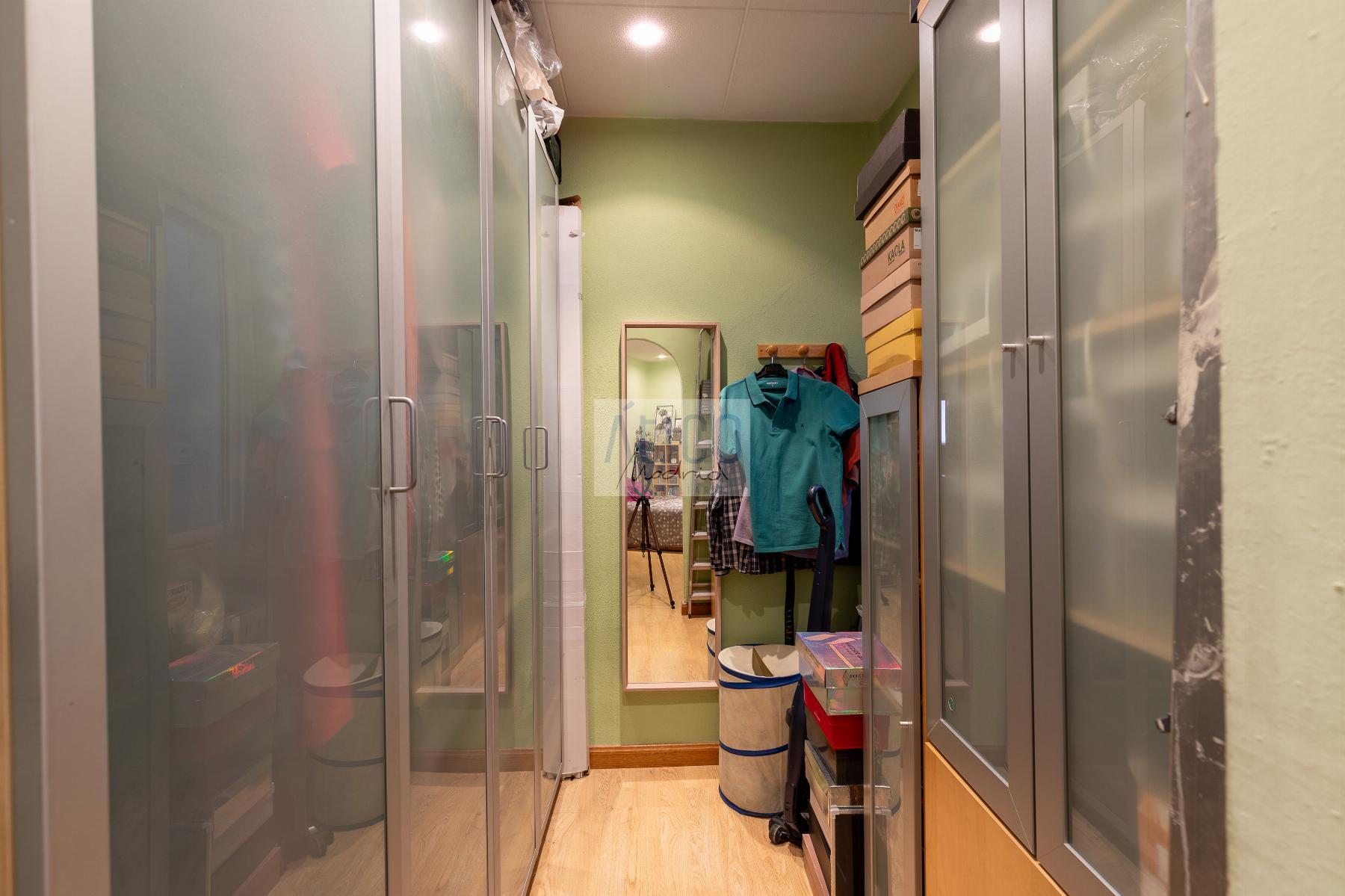 For sale of flat in Madrid