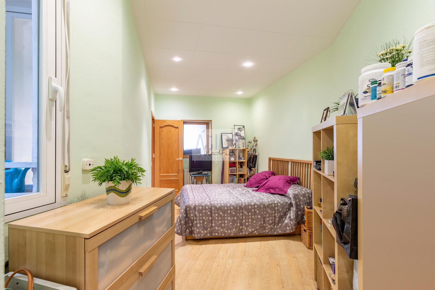 For sale of flat in Madrid