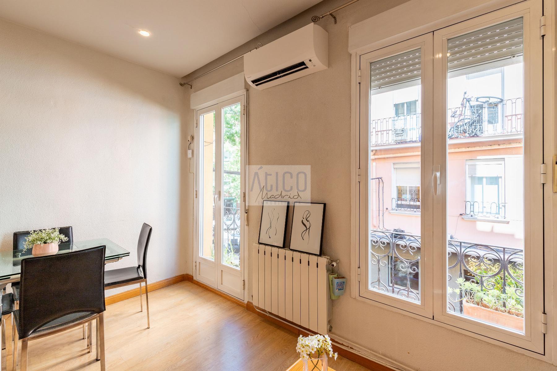For sale of flat in Madrid