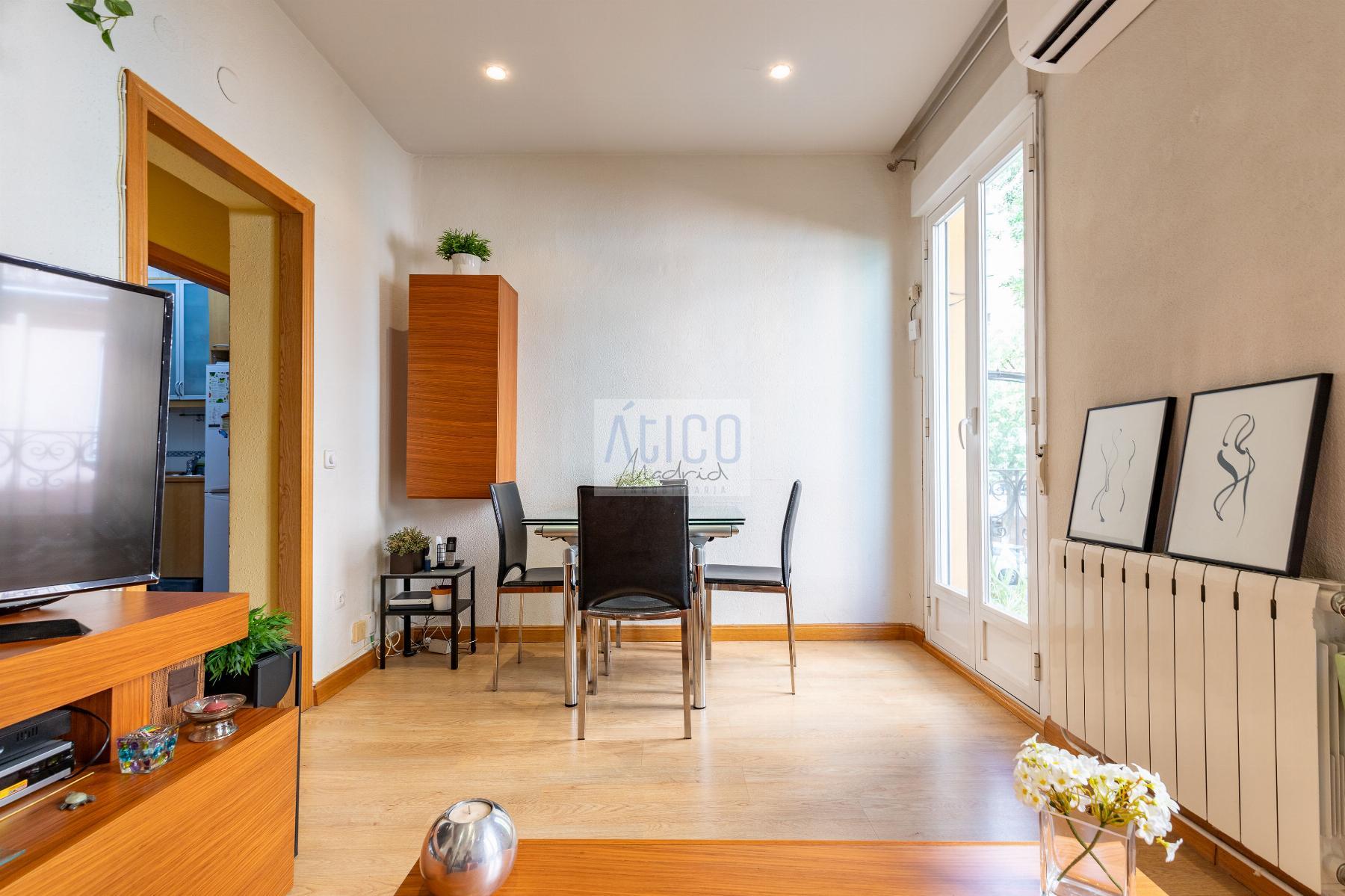 For sale of flat in Madrid