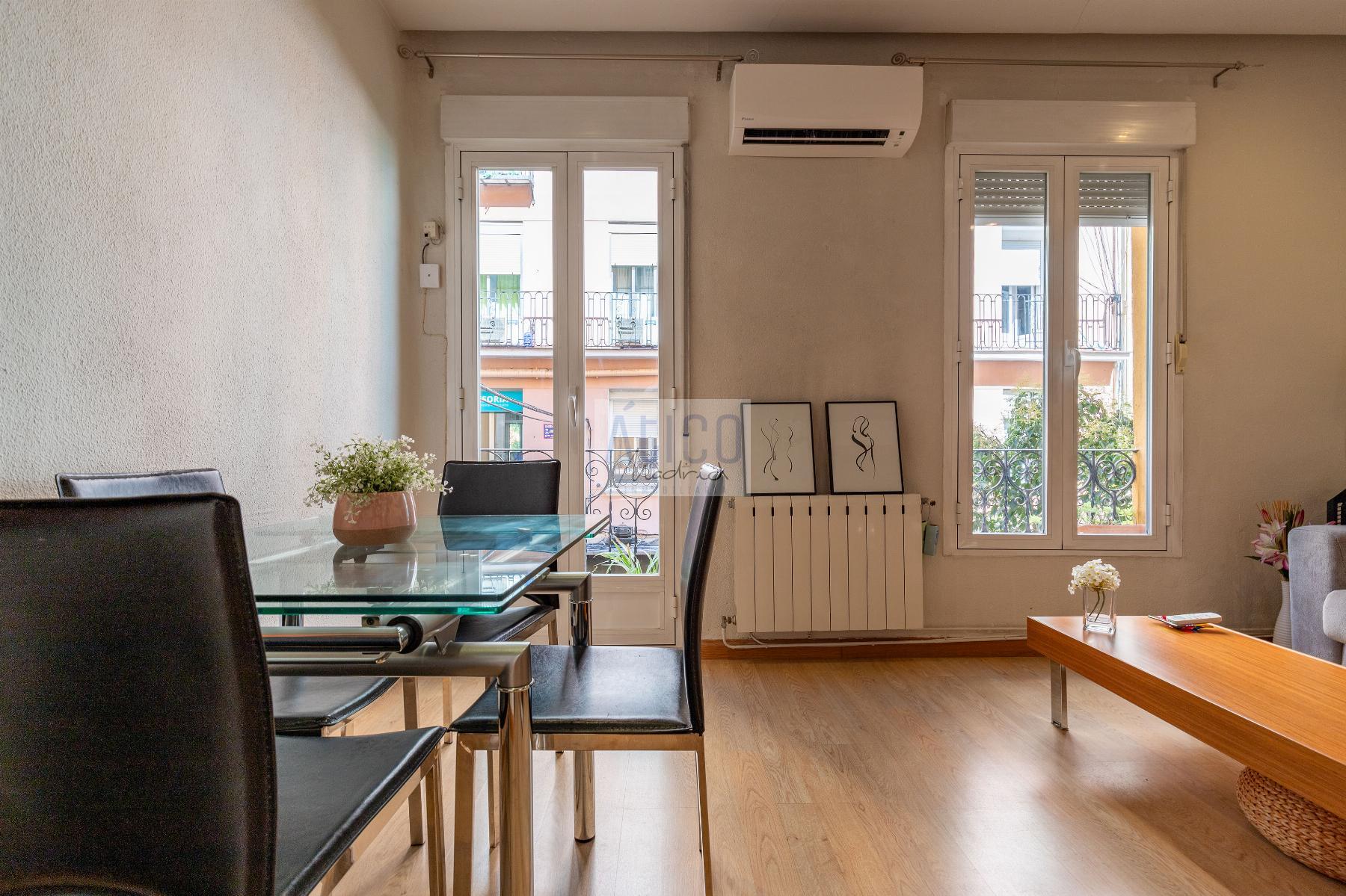 For sale of flat in Madrid