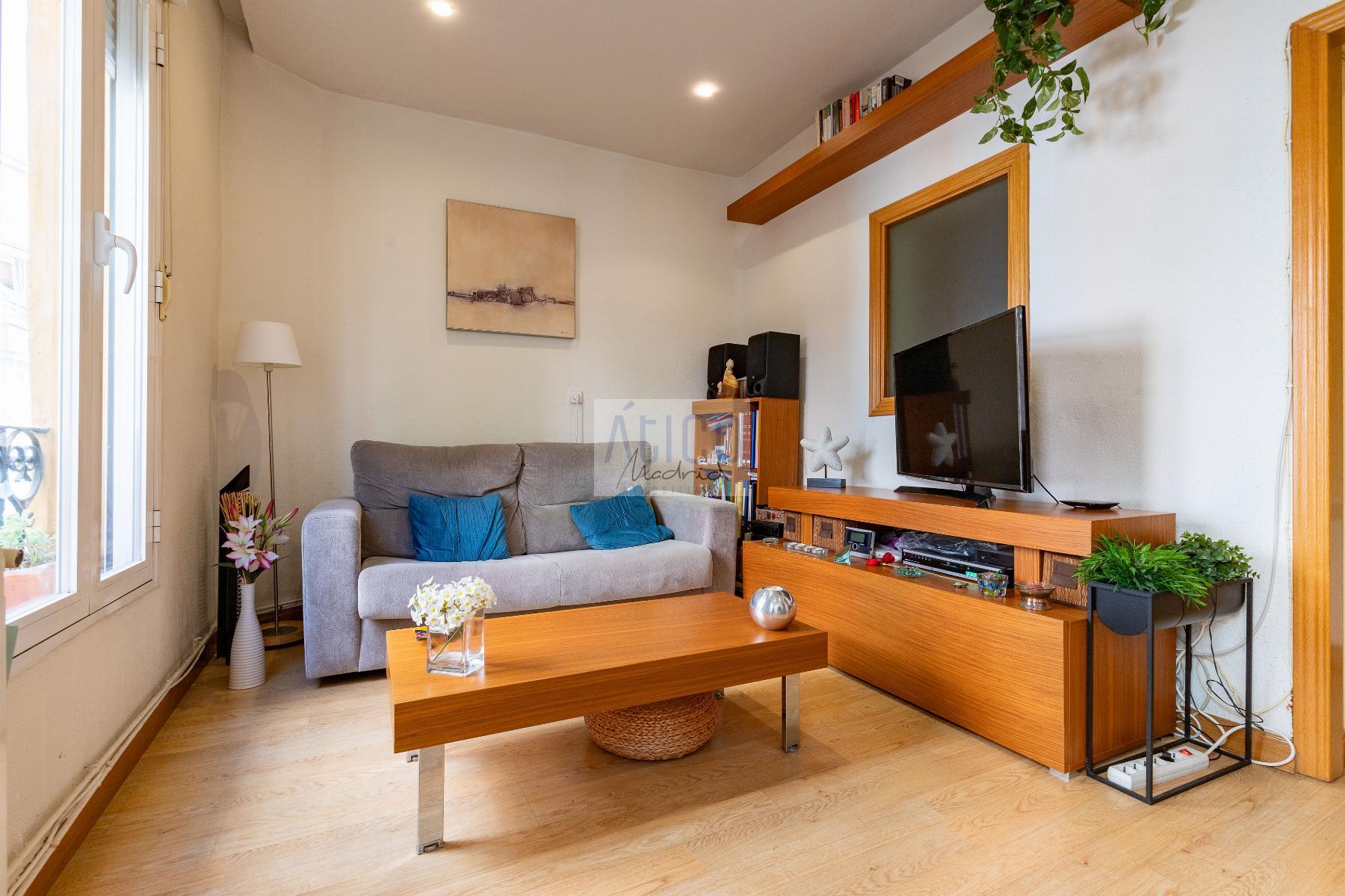 For sale of flat in Madrid