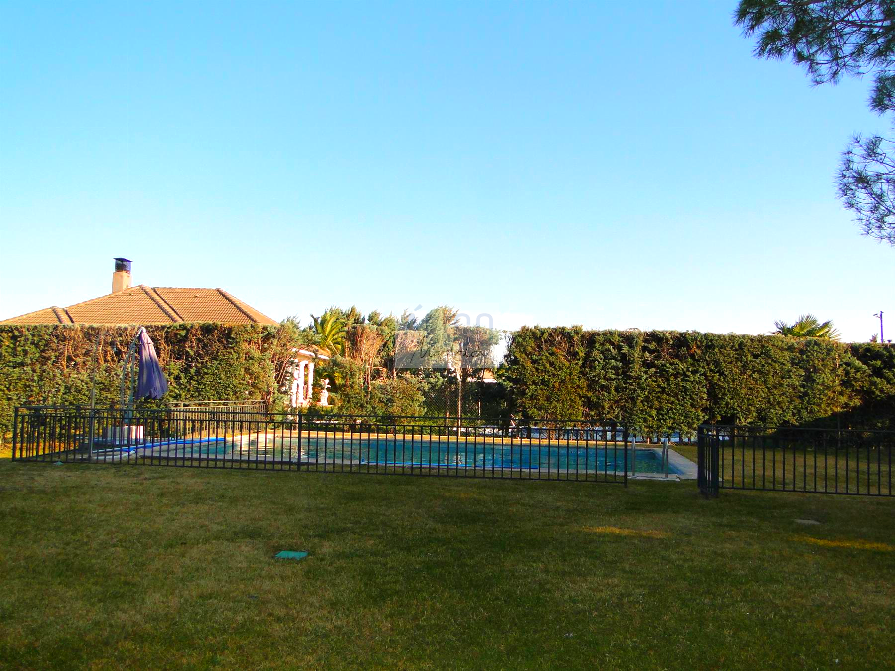 For sale of chalet in Madrid