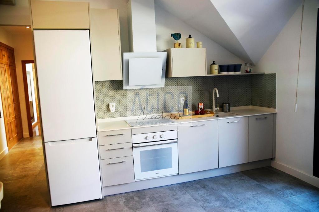 For rent of penthouse in Madrid