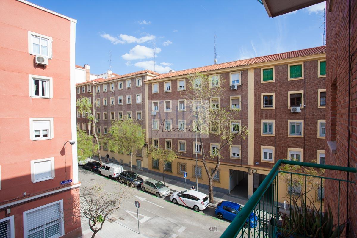 For rent of apartment in Madrid