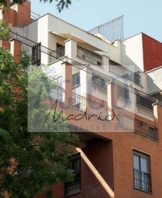 For sale of flat in Madrid