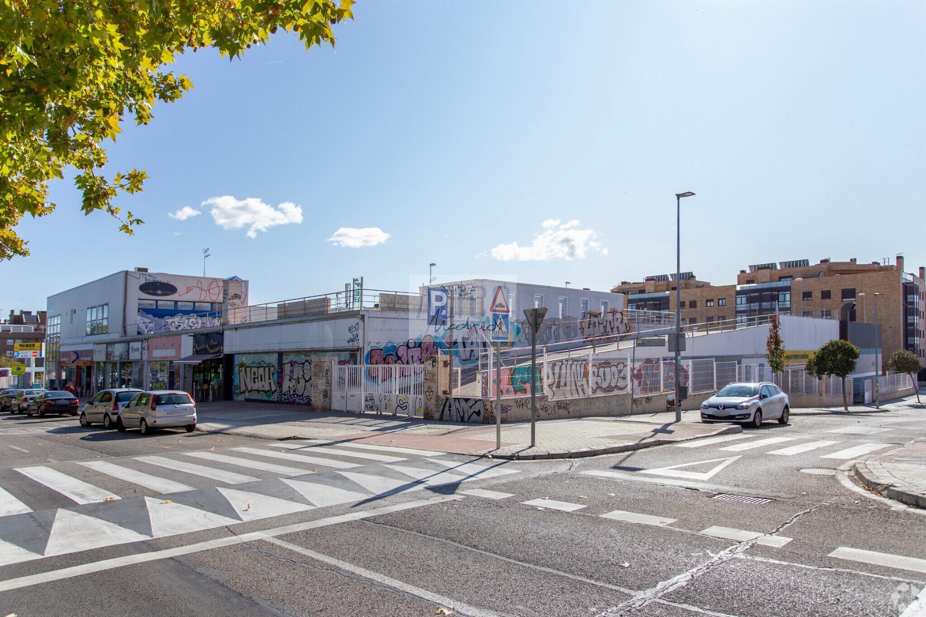 For sale of commercial in Madrid