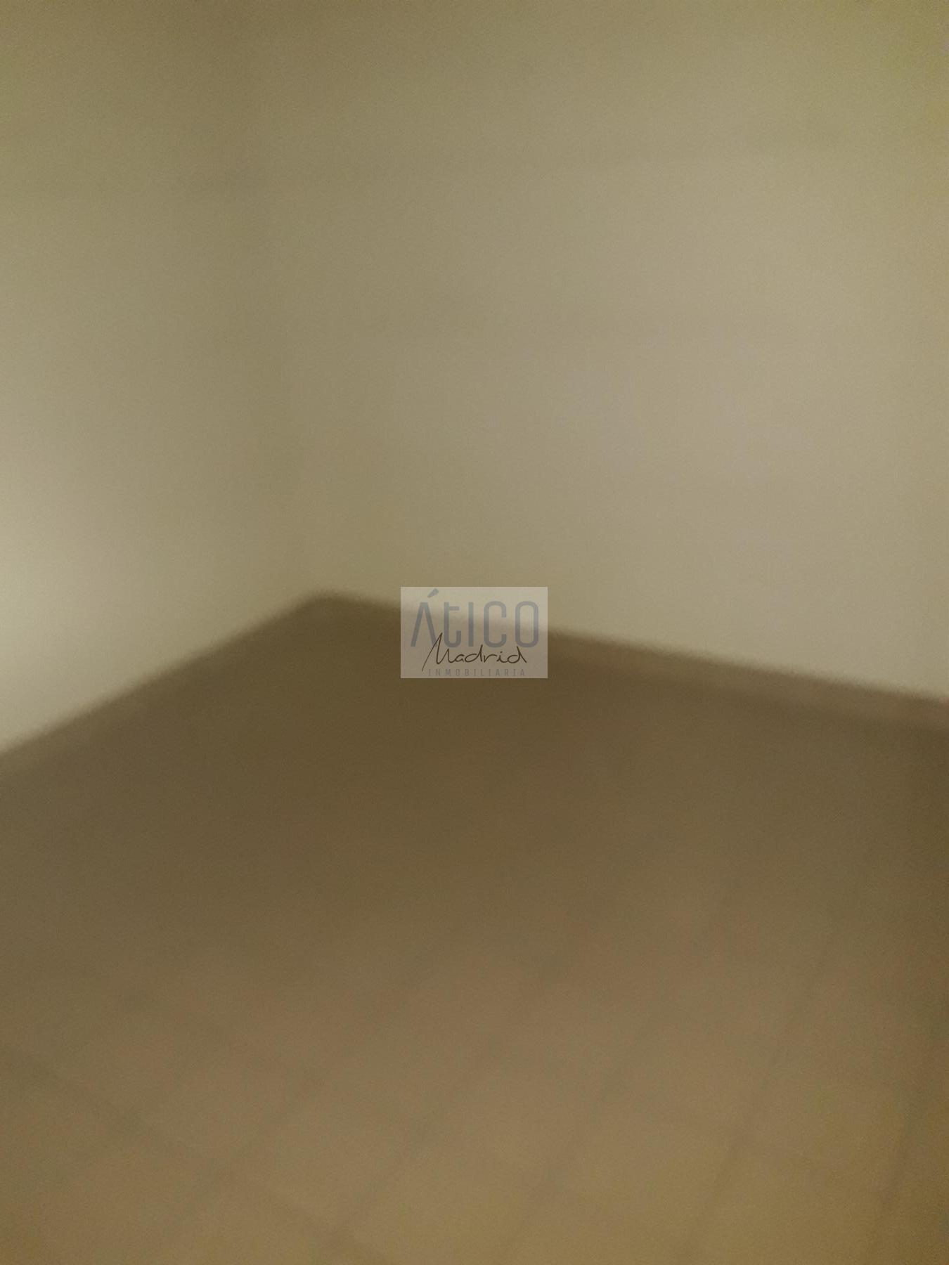 For sale of commercial in Madrid