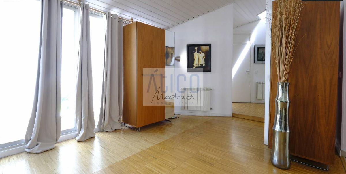 For rent of penthouse in Madrid