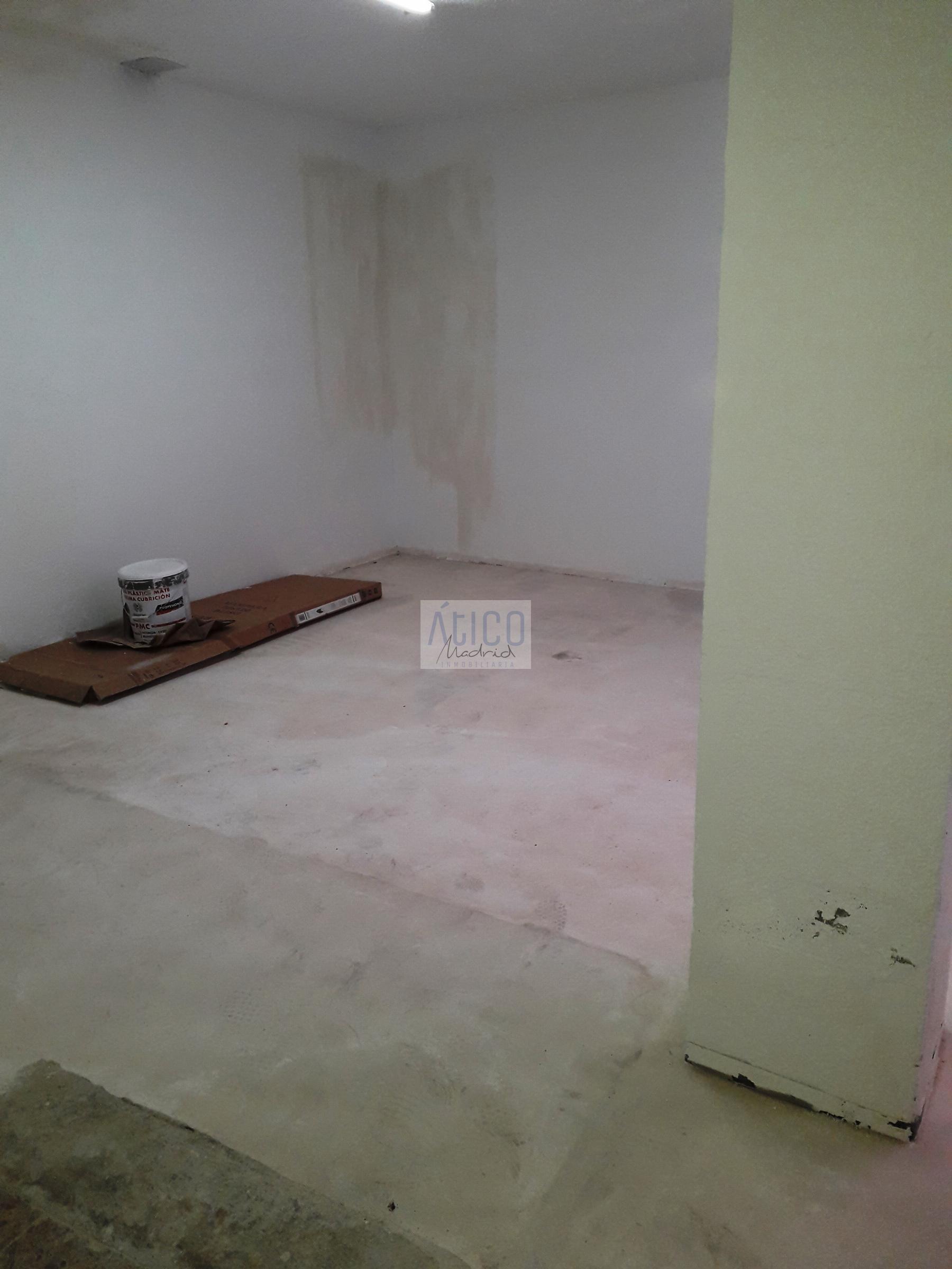 For sale of commercial in Madrid