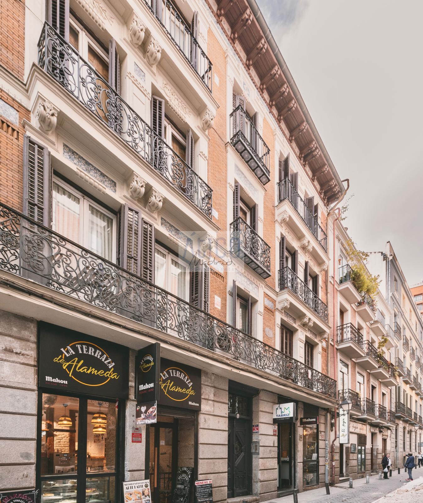 For sale of flat in Madrid