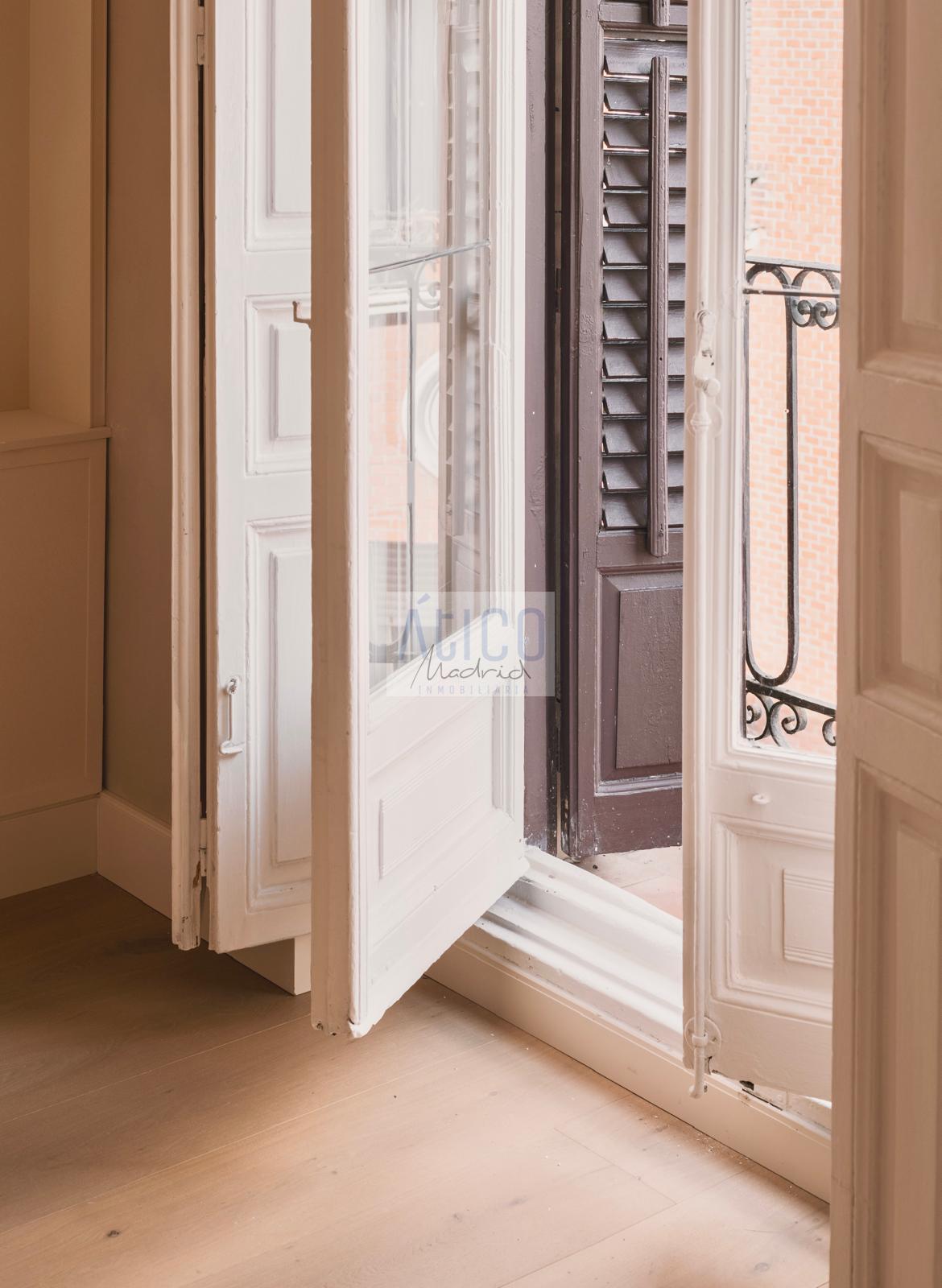 For sale of flat in Madrid