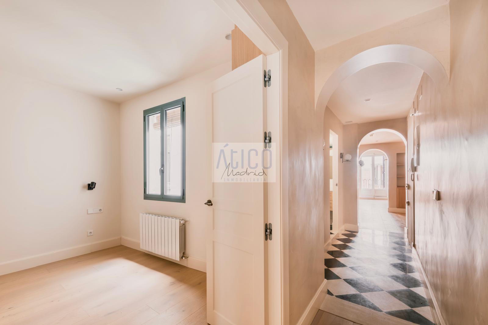For sale of flat in Madrid
