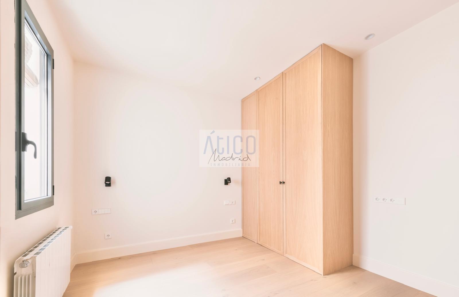 For sale of flat in Madrid
