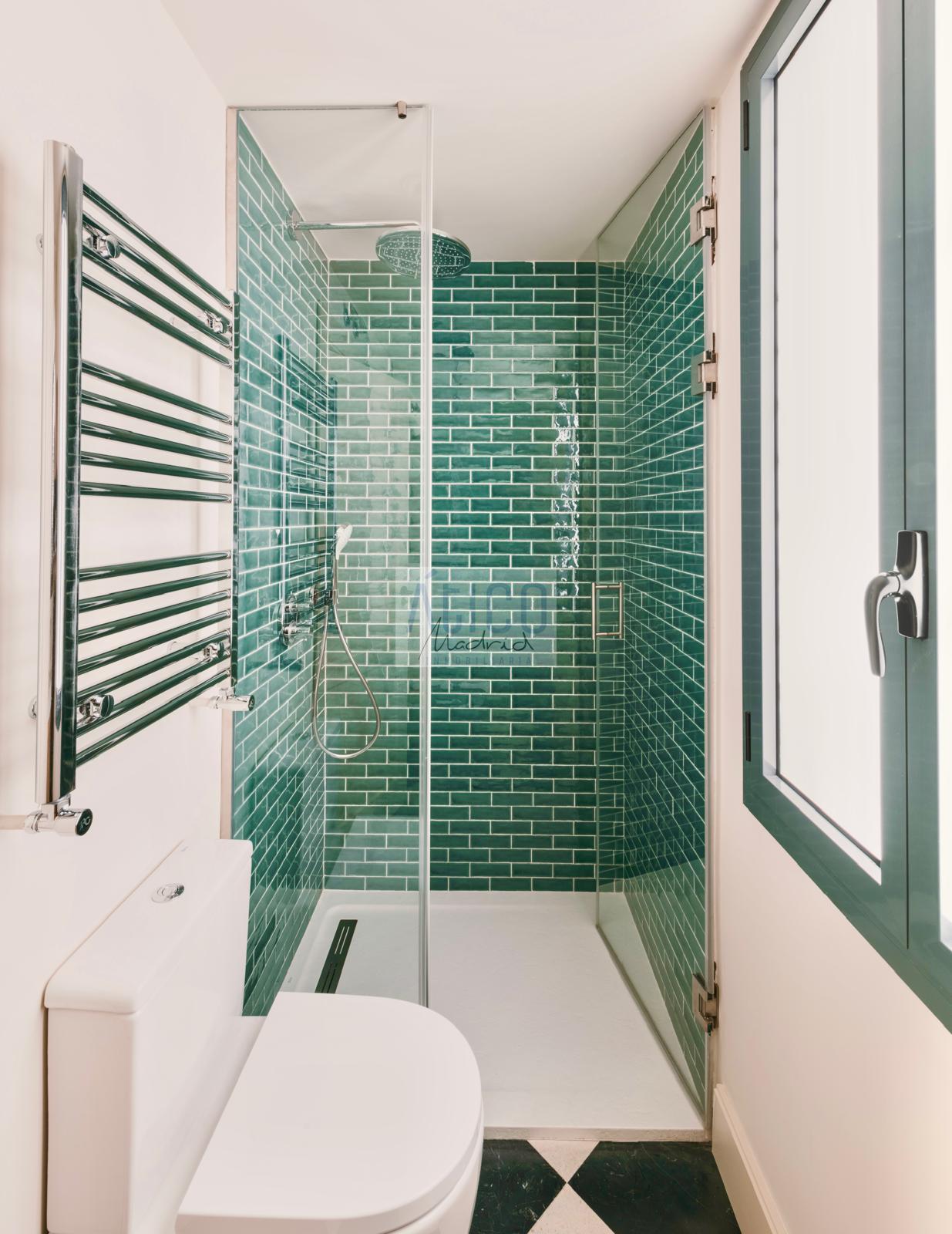 For sale of flat in Madrid