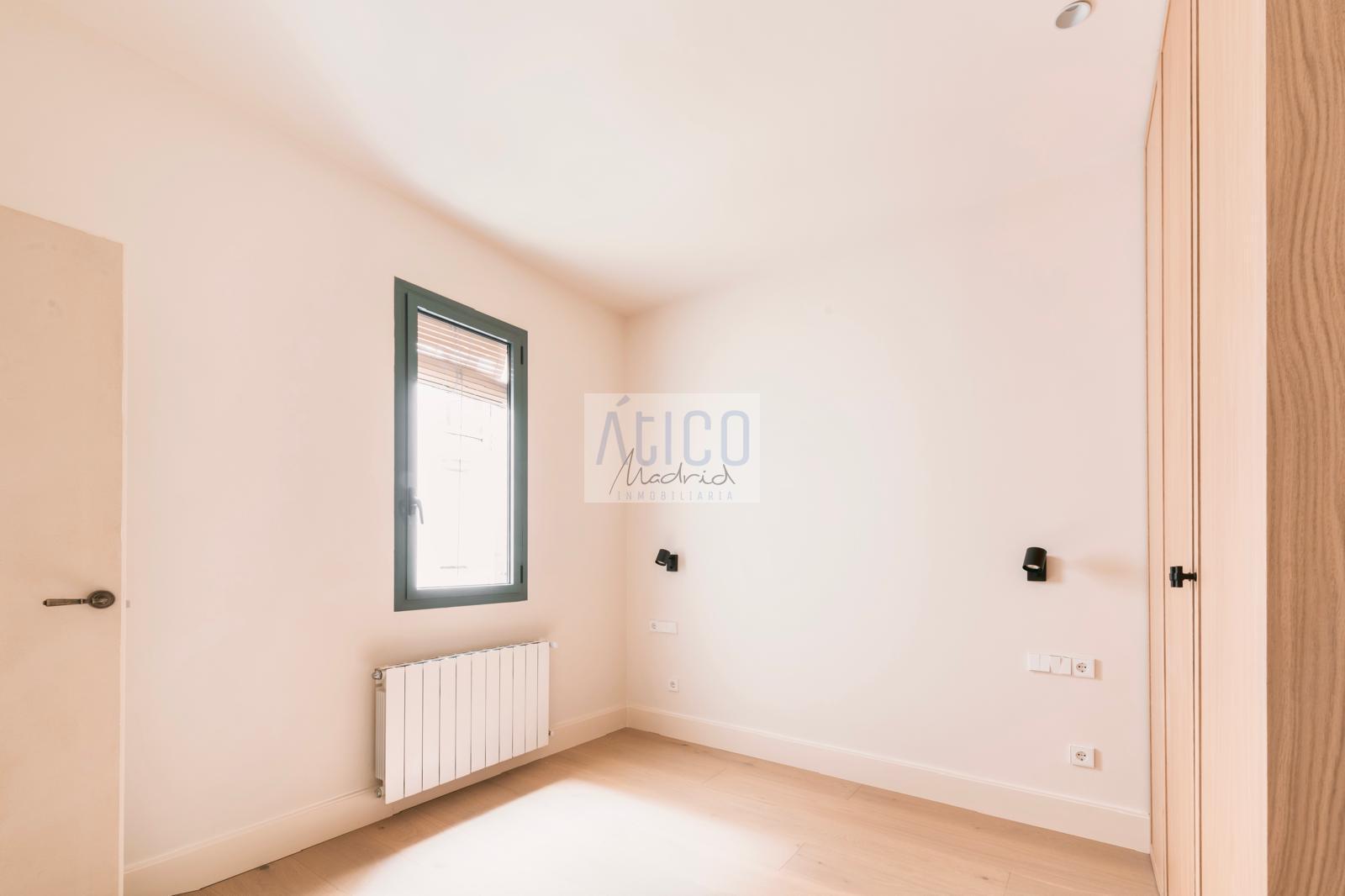 For sale of flat in Madrid