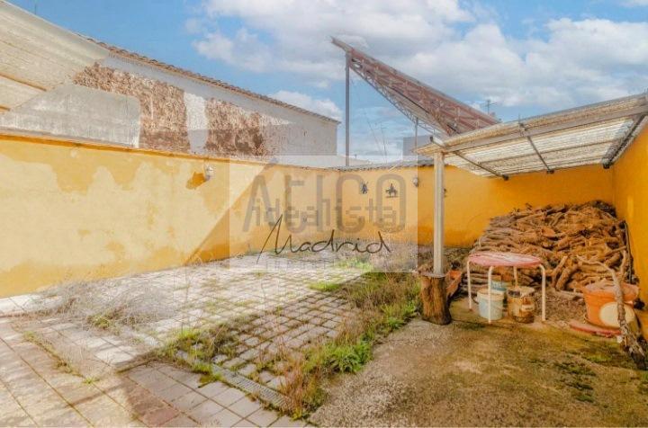 For sale of house in Cózar