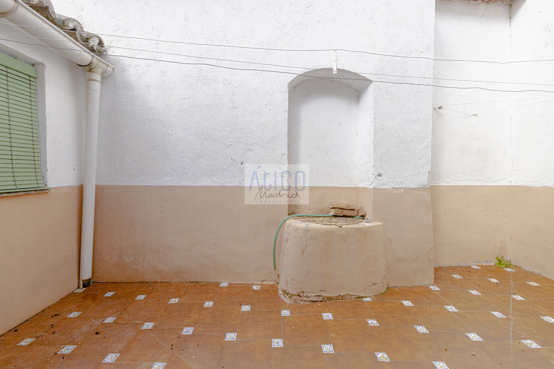 For sale of house in Cózar