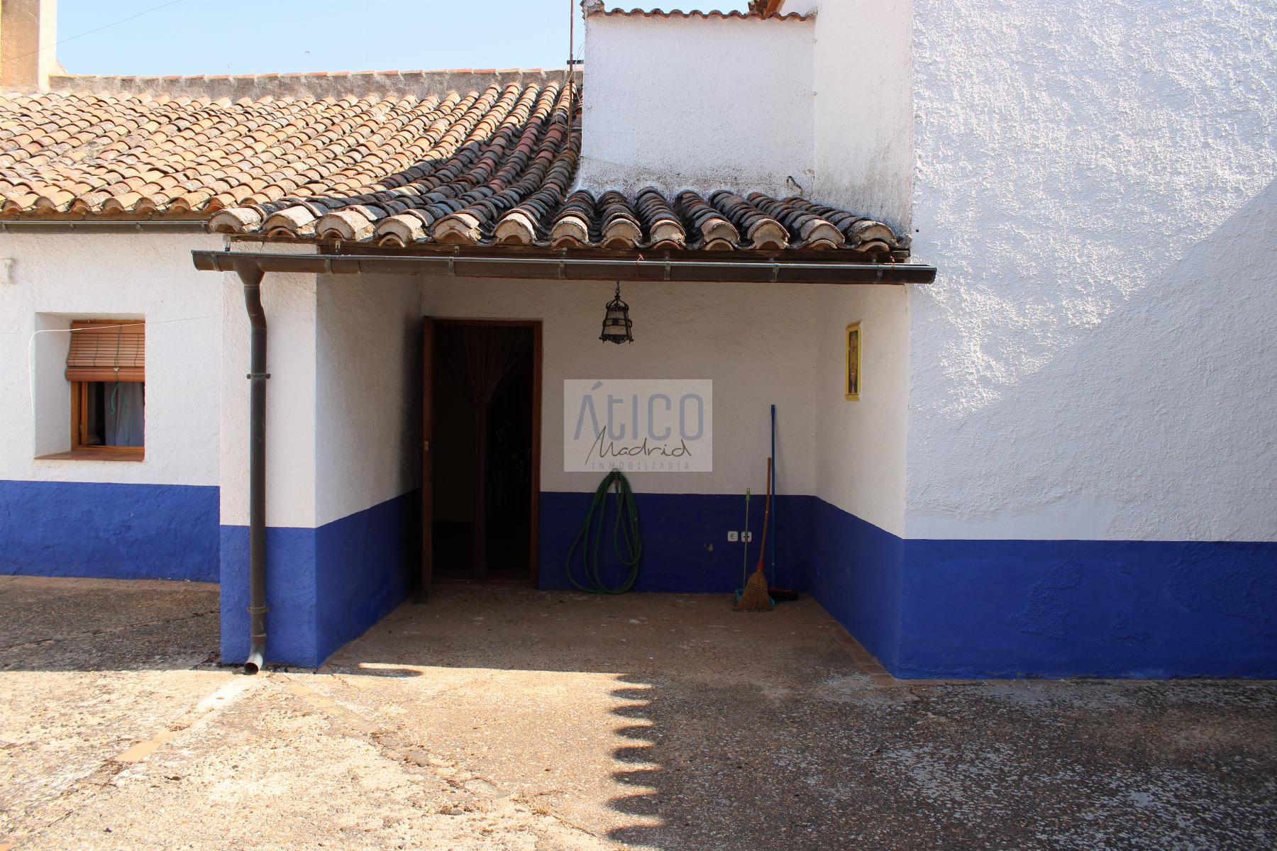 For sale of house in Cózar