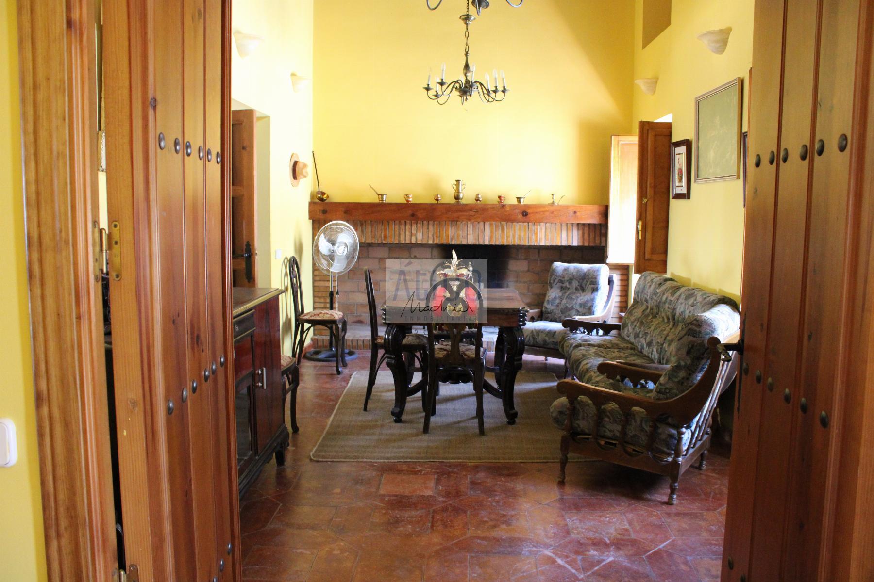 For sale of house in Cózar