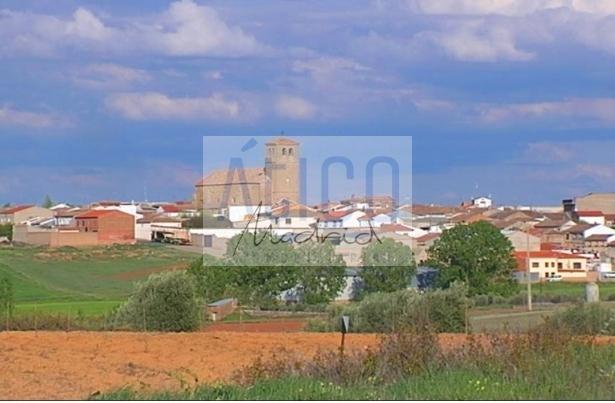 Venta de edificio en Cózar