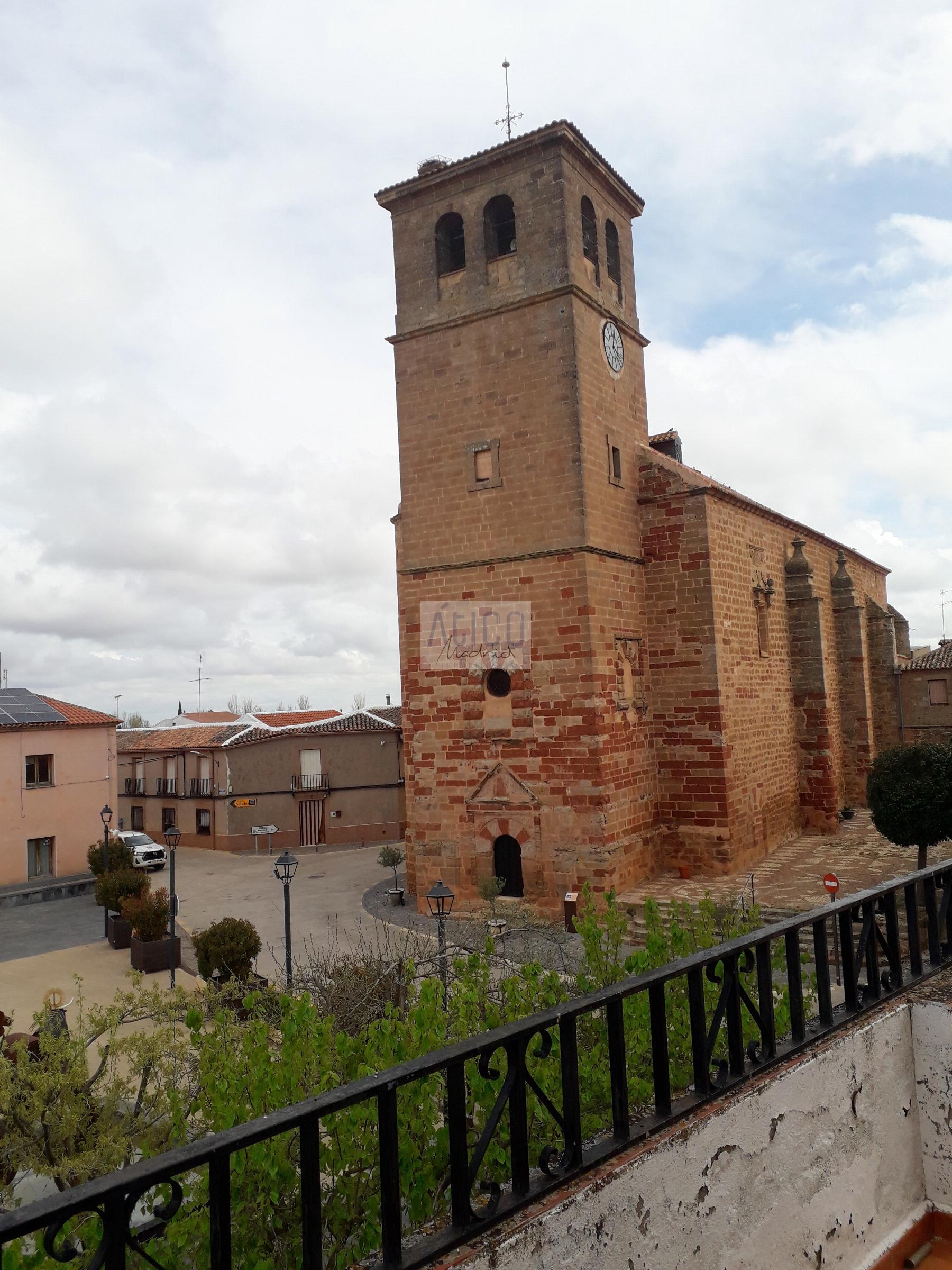 Venta de edificio en Cózar