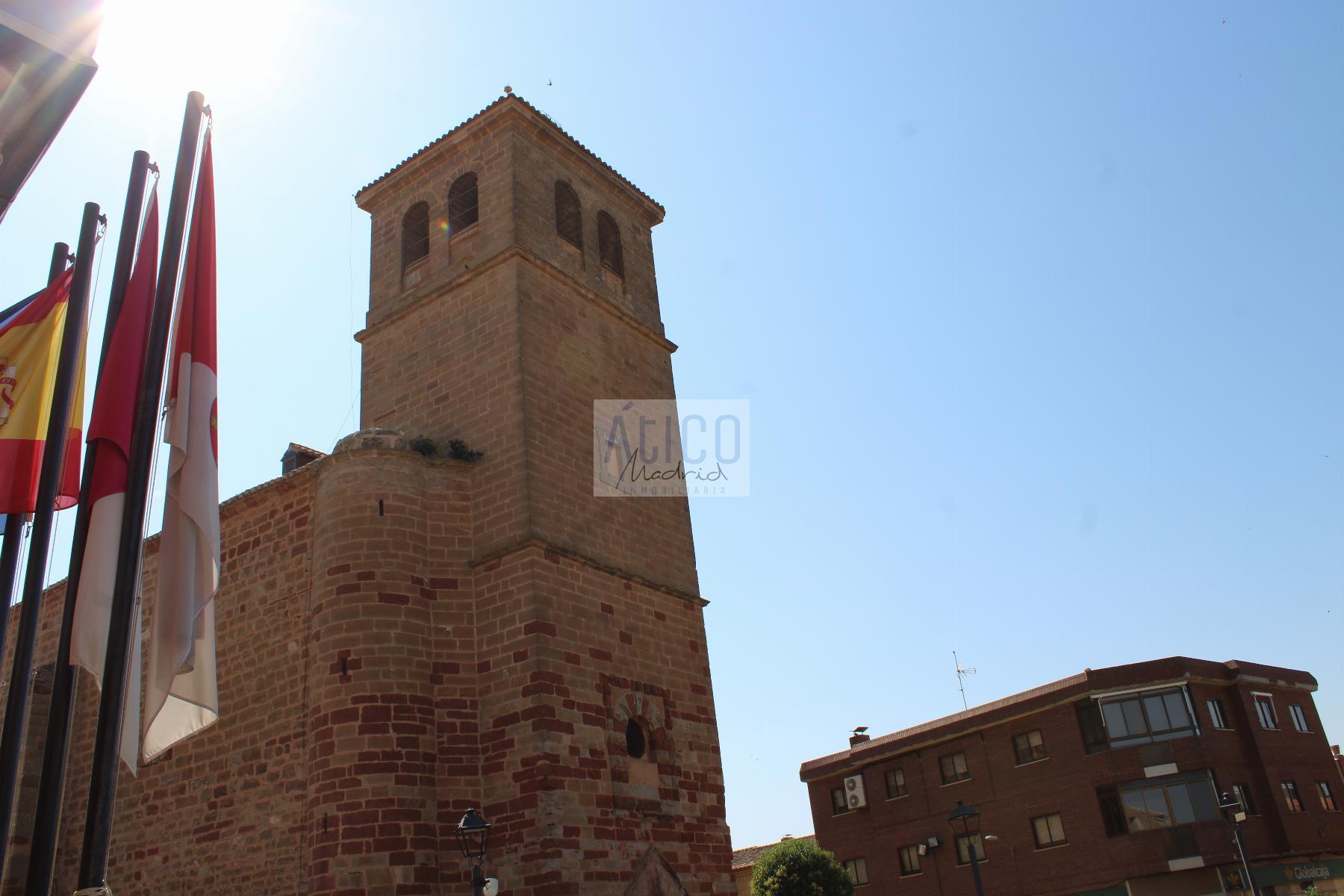 Venta de edificio en Cózar