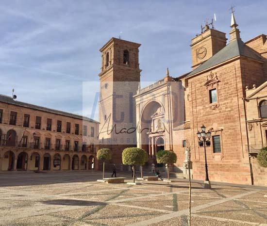 Venta de edificio en Cózar