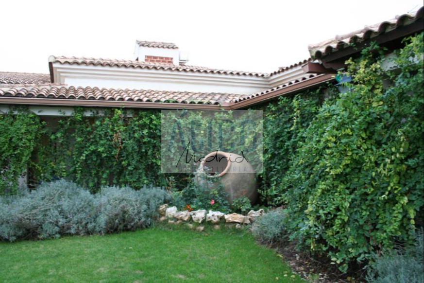 Venta de casa en Cózar