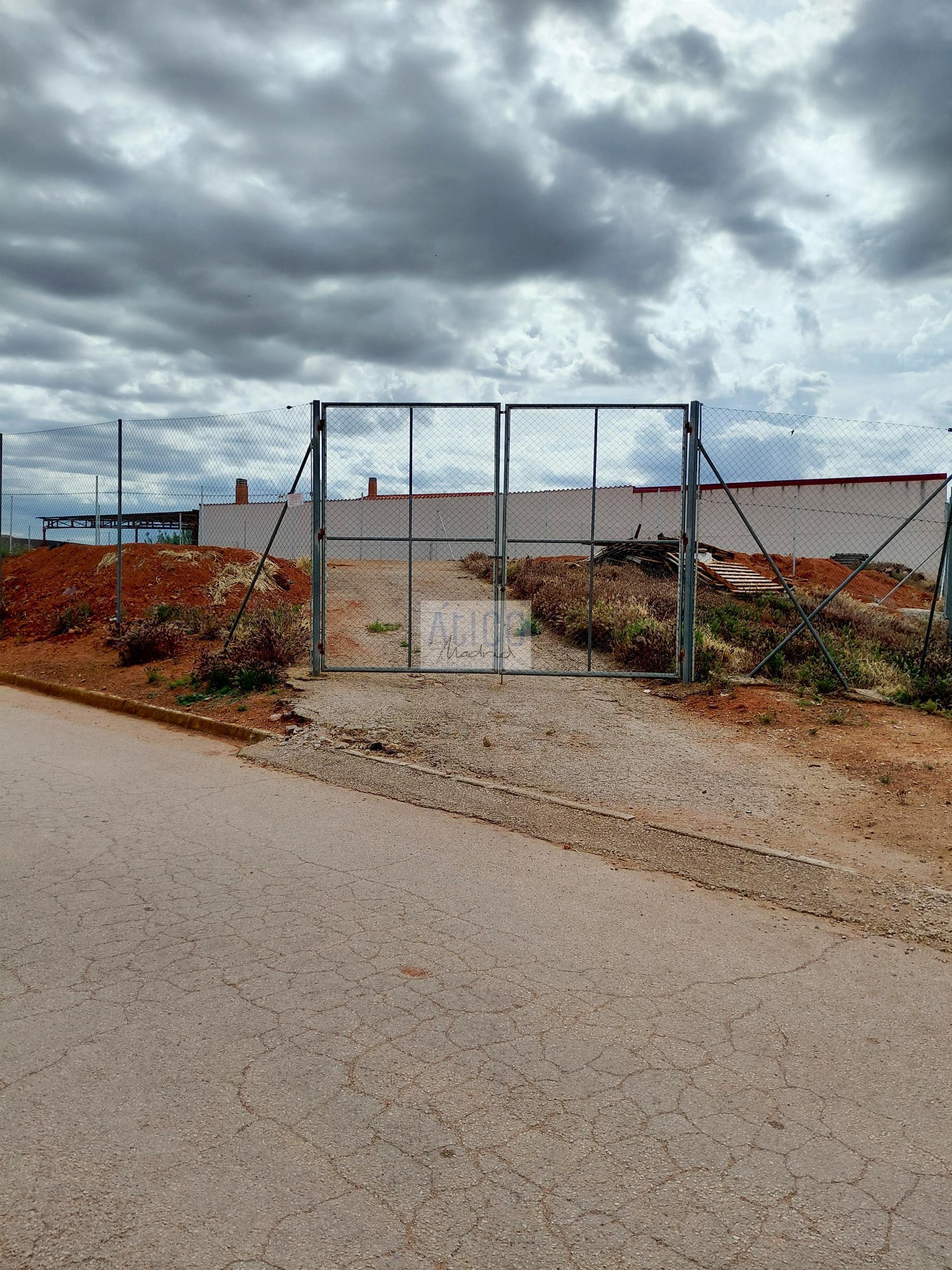 Venta de terreno en Alcubillas