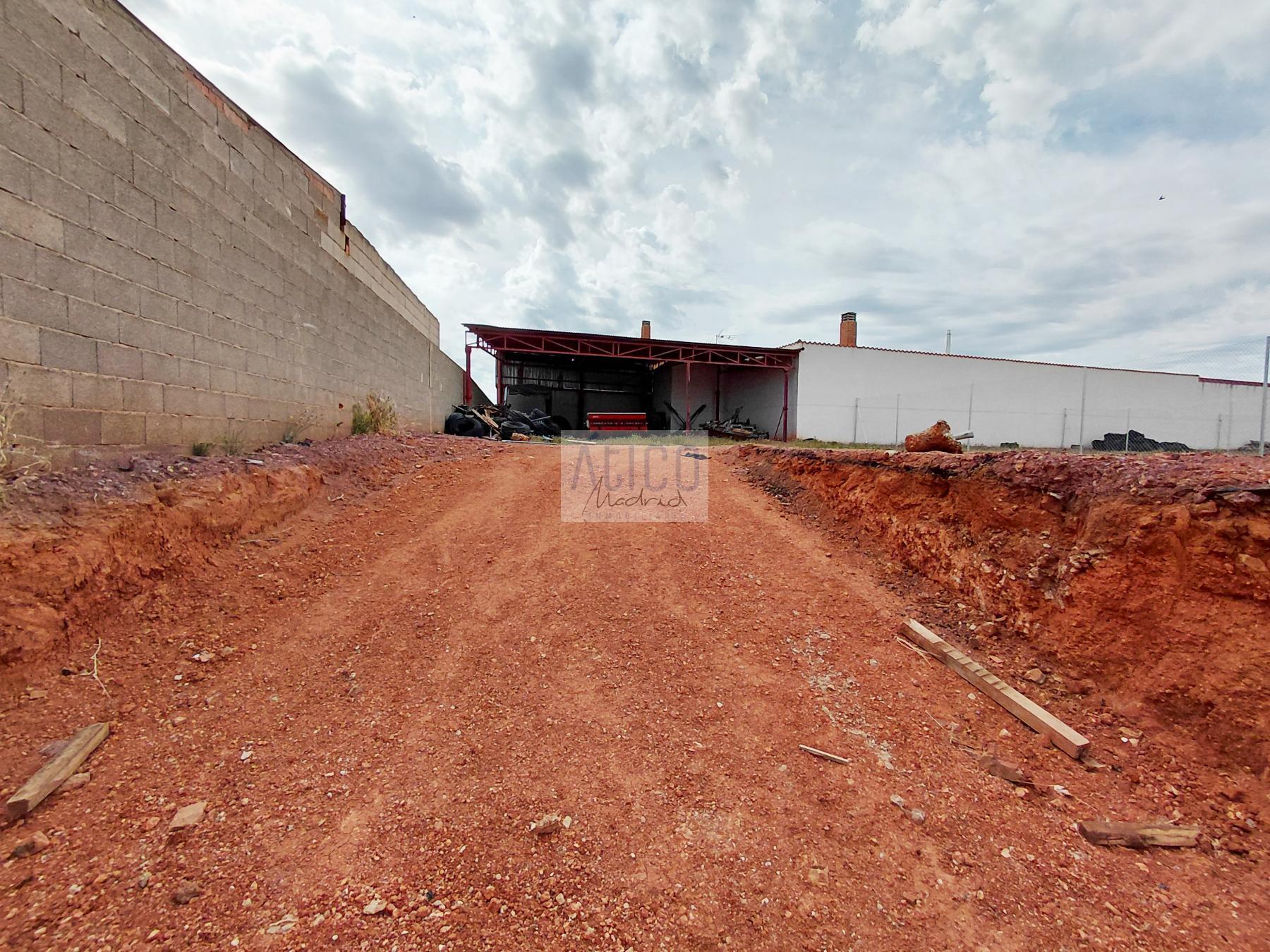 Venta de terreno en Alcubillas