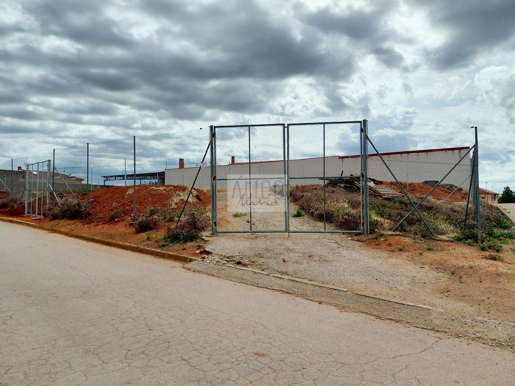 Venta de terreno en Alcubillas