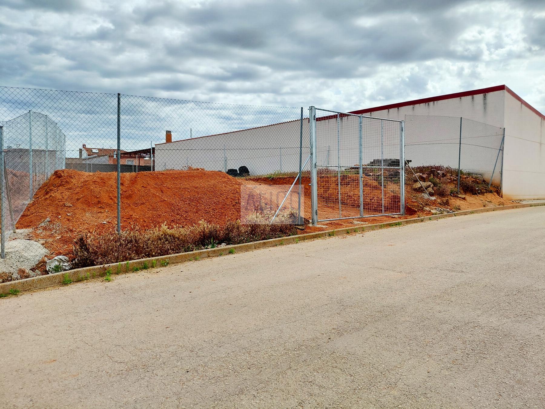 Venta de terreno en Alcubillas