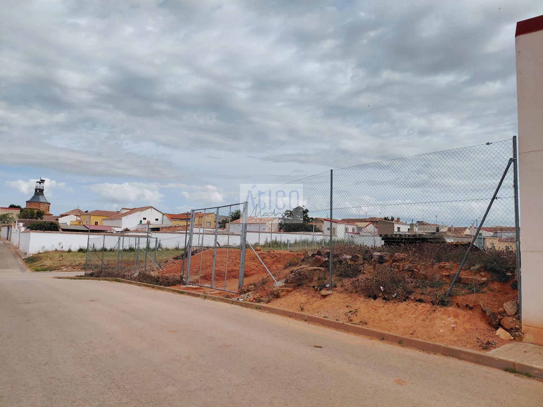 Venta de terreno en Alcubillas