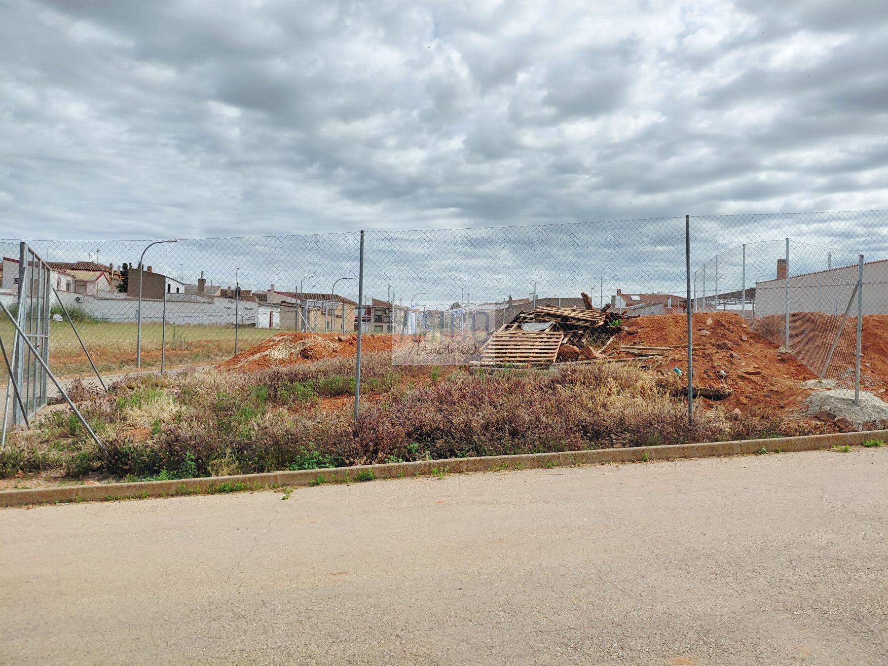 Venta de terreno en Alcubillas