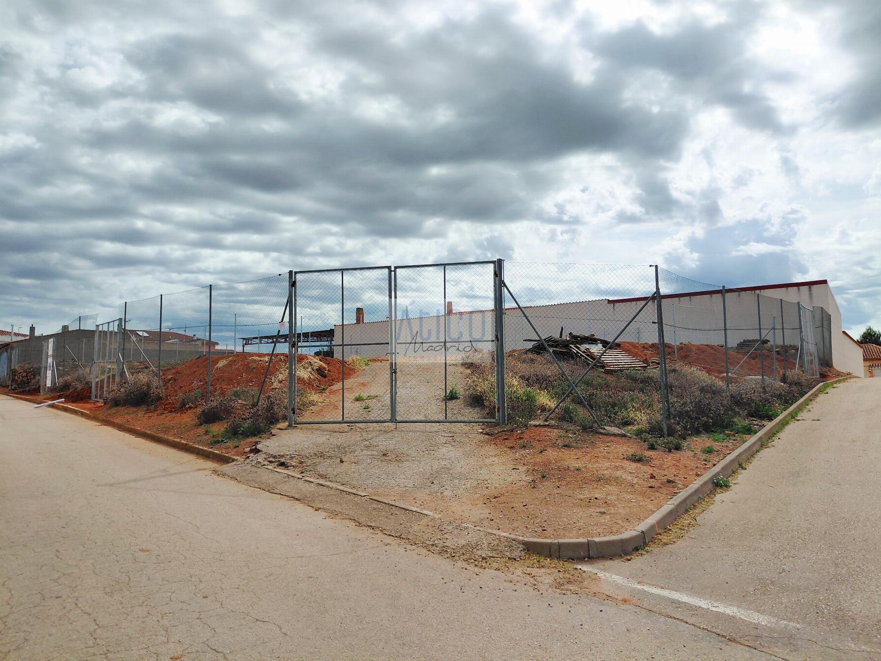 Venta de terreno en Alcubillas