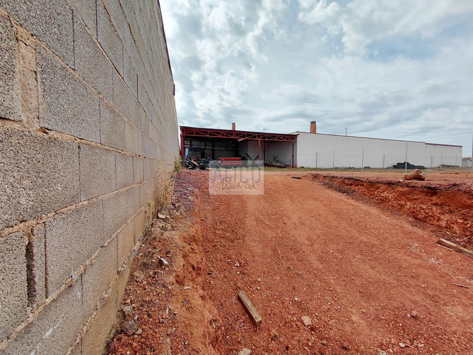 Venta de terreno en Alcubillas
