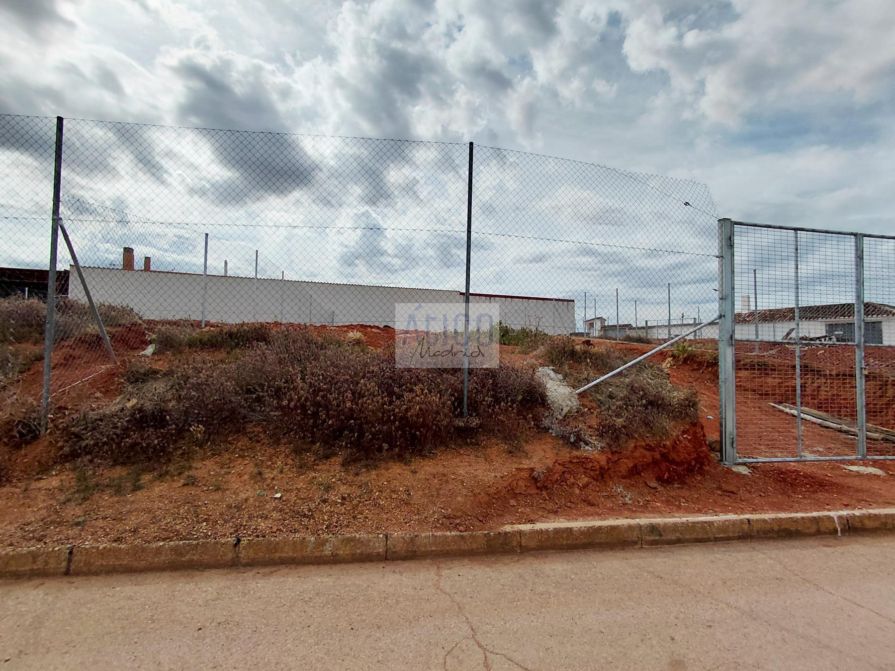 Venta de terreno en Alcubillas