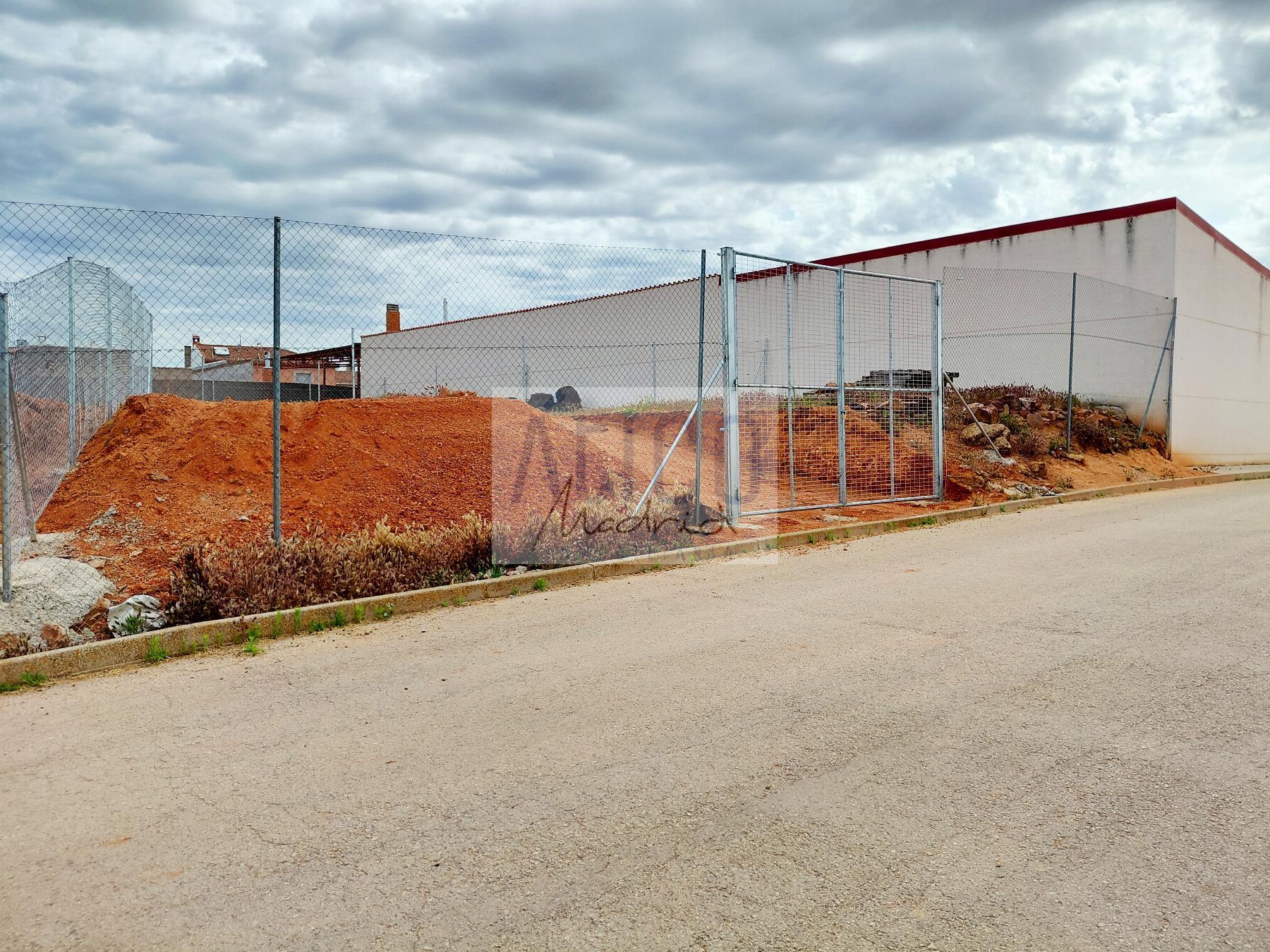 Venta de terreno en Alcubillas