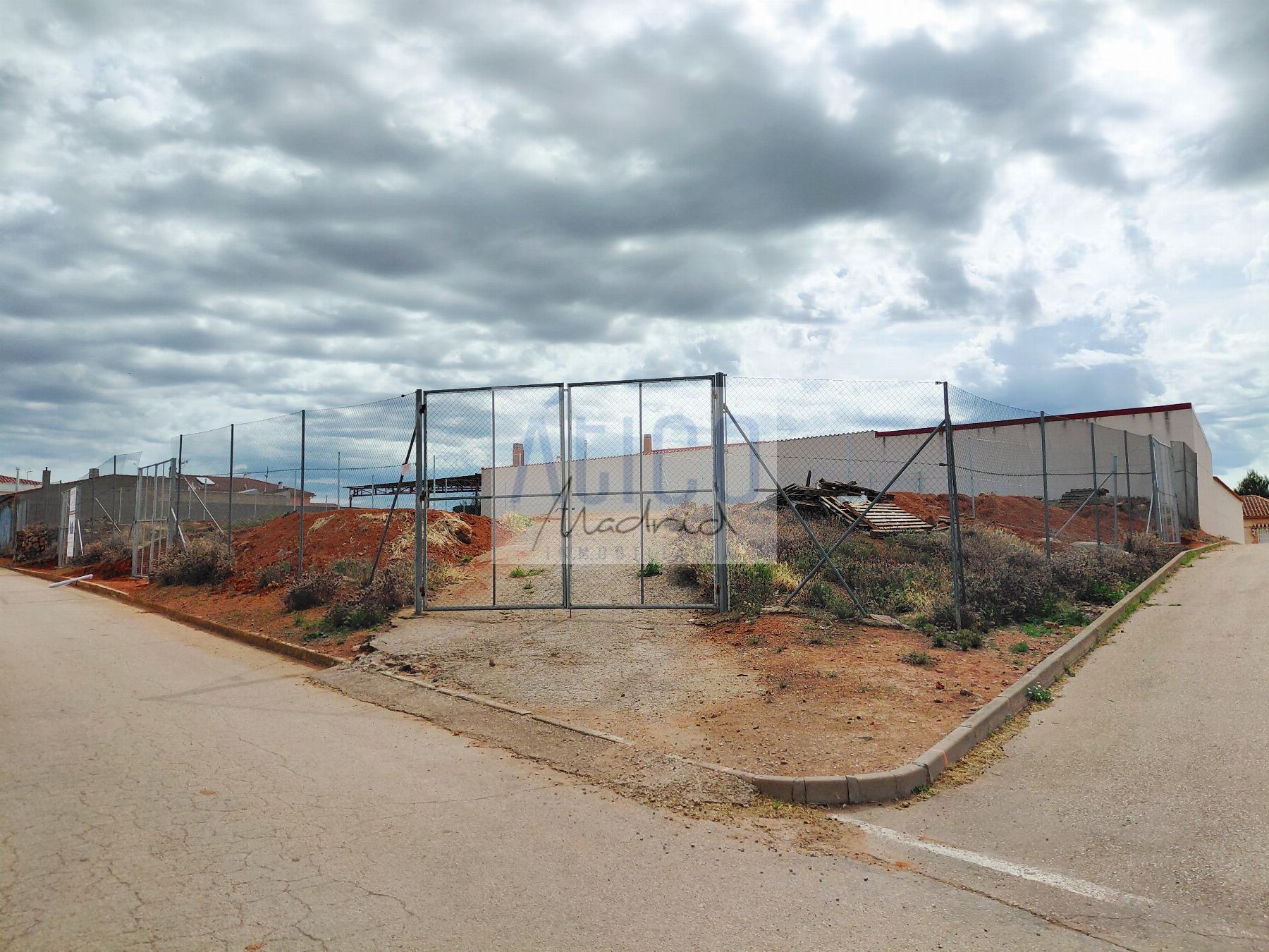Venta de terreno en Alcubillas