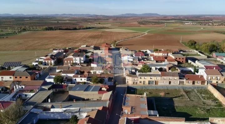 For sale of land in Cózar