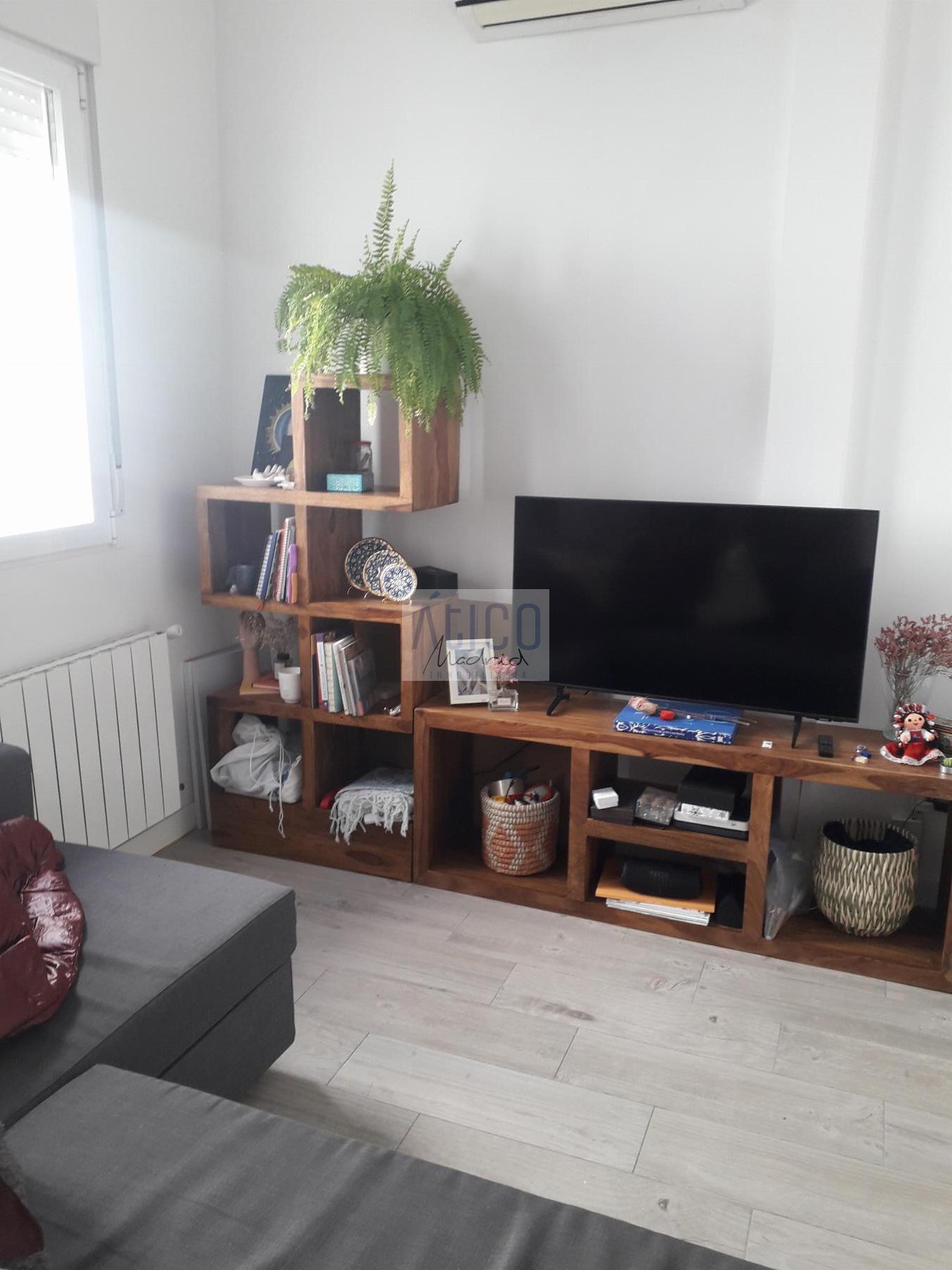 For sale of apartment in Madrid