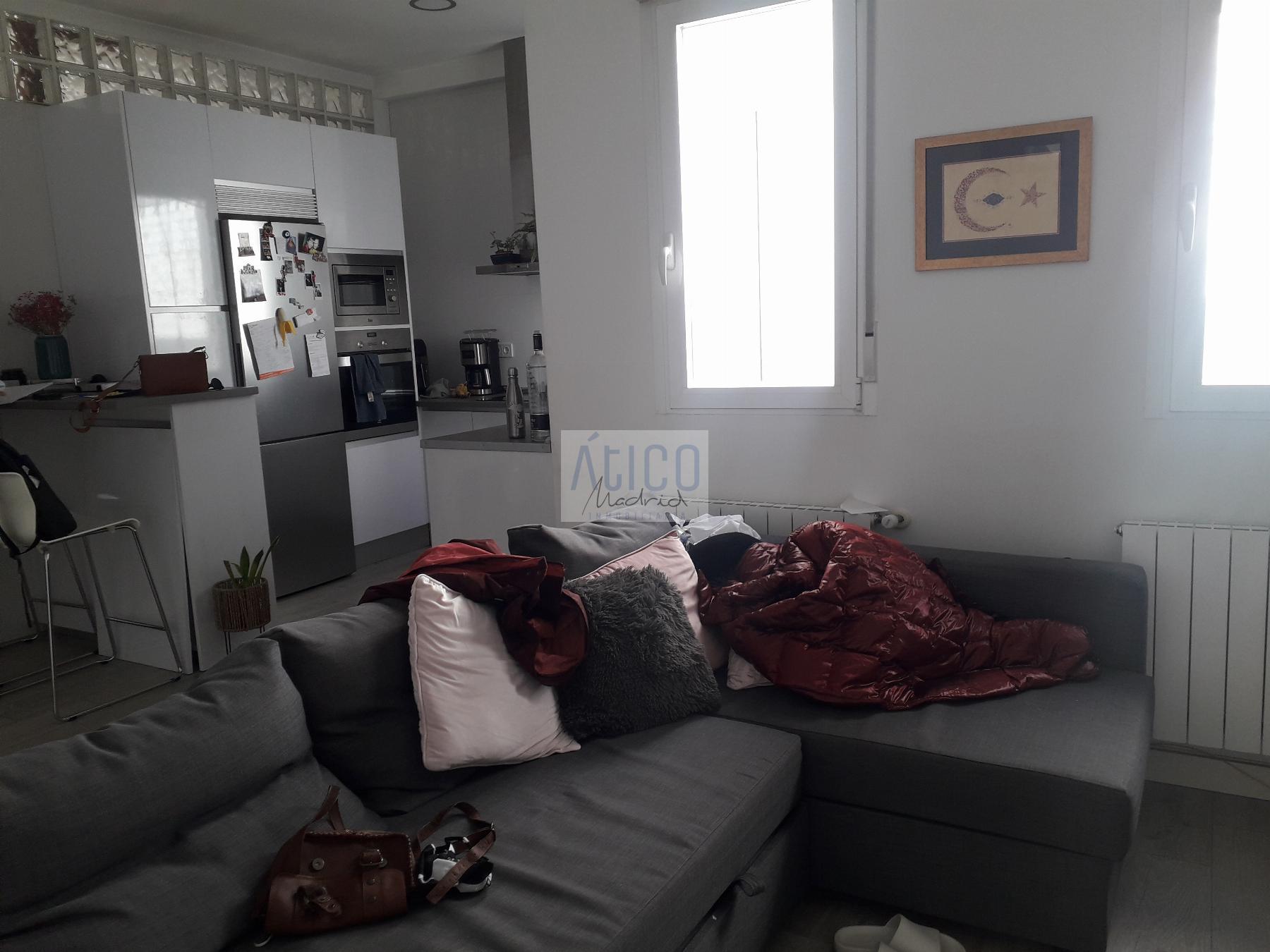 For sale of apartment in Madrid