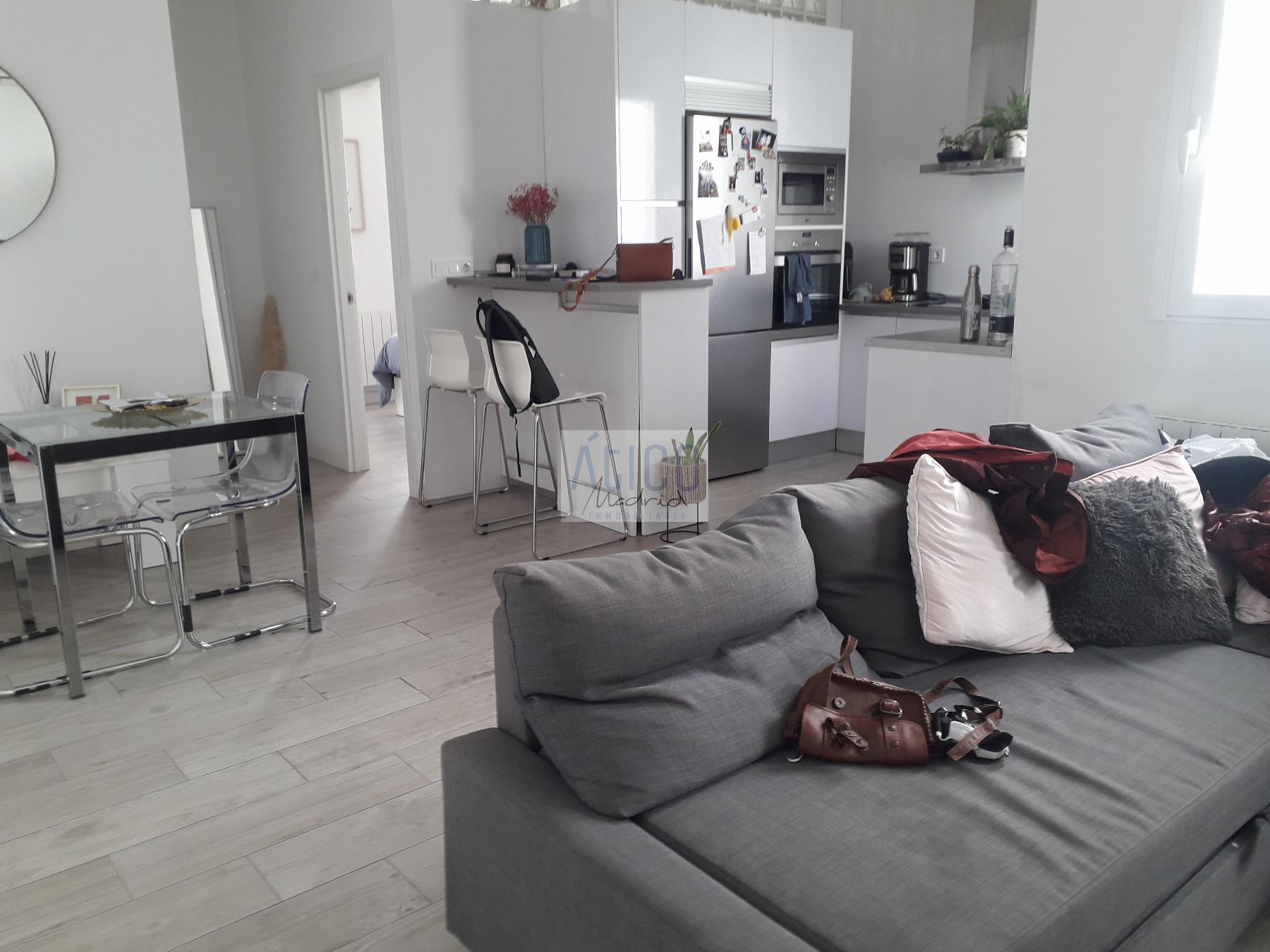 For sale of apartment in Madrid
